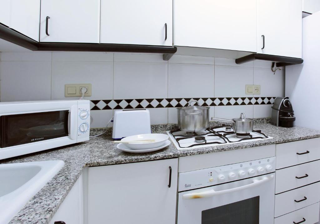 Alguera Apartments Napols Barcelona Room photo