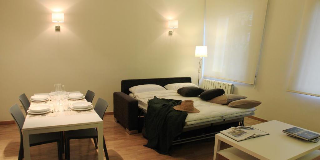 Alguera Apartments Napols Barcelona Room photo
